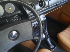 Сүрөт унаа Mercedes-Benz W123