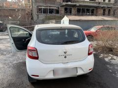 Сүрөт унаа Renault Sandero