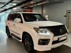 Photo of the vehicle Lexus LX