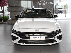 Photo of the vehicle Hyundai Elantra