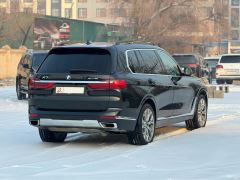 Photo of the vehicle BMW X7