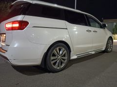 Фото авто Kia Carnival