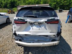 Photo of the vehicle Lexus NX