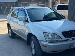 Photo of the vehicle Lexus RX