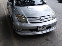 Photo of the vehicle Toyota Ist