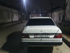 Фото авто Mercedes-Benz W124