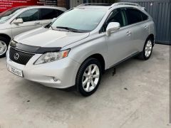 Photo of the vehicle Lexus RX