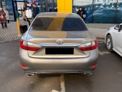 Photo of the vehicle Lexus ES