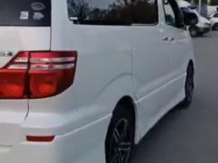 Сүрөт унаа Toyota Alphard