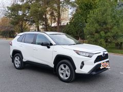 Photo of the vehicle Toyota RAV4