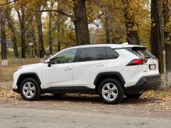 Сүрөт унаа Toyota RAV4