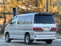 Сүрөт унаа Toyota HiAce