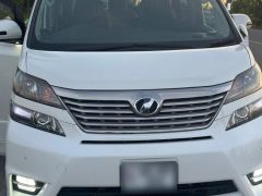 Сүрөт унаа Toyota Vellfire