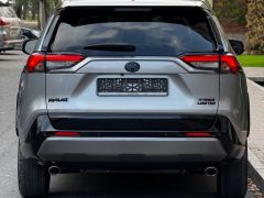 Сүрөт унаа Toyota RAV4