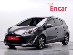 Сүрөт унаа Toyota Prius c