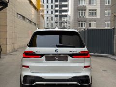 Photo of the vehicle BMW X7