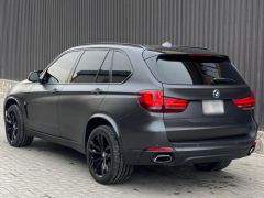 Photo of the vehicle BMW X5