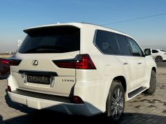 Photo of the vehicle Lexus LX