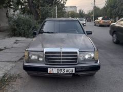 Сүрөт унаа Mercedes-Benz W124