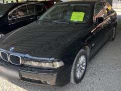 Photo of the vehicle BMW 5 Series