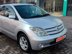 Сүрөт унаа Toyota Ist