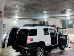 Сүрөт унаа Toyota FJ Cruiser