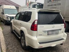 Photo of the vehicle Lexus GX