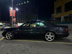 Сүрөт унаа Mercedes-Benz W124