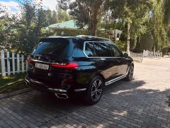 Photo of the vehicle BMW X7