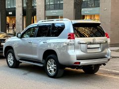 Photo of the vehicle Toyota Land Cruiser Prado