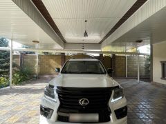 Photo of the vehicle Lexus LX