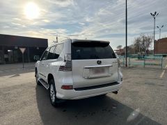 Photo of the vehicle Lexus GX