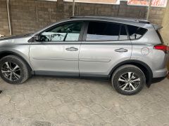 Сүрөт унаа Toyota RAV4