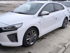 Photo of the vehicle Hyundai IONIQ