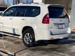 Photo of the vehicle Lexus GX