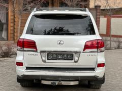 Photo of the vehicle Lexus LX