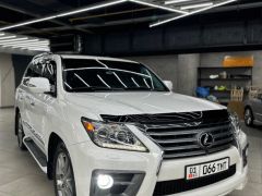 Photo of the vehicle Lexus LX