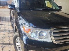 Сүрөт унаа Toyota Land Cruiser