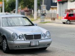 Фото авто Mercedes-Benz E-Класс