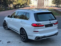 Photo of the vehicle BMW X7