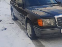 Photo of the vehicle Mercedes-Benz W124