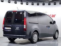 Photo of the vehicle Hyundai Staria