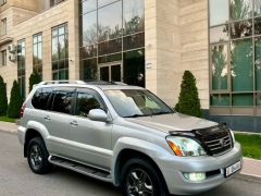 Photo of the vehicle Lexus GX