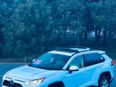 Сүрөт унаа Toyota RAV4