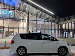 Фото авто Toyota Ipsum