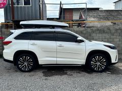 Сүрөт унаа Toyota Highlander