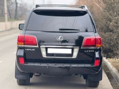 Photo of the vehicle Lexus LX