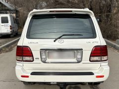 Photo of the vehicle Lexus LX