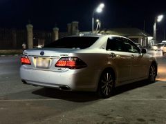 Фото авто Toyota Crown