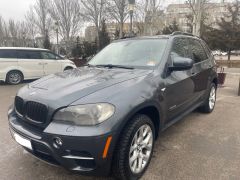 Photo of the vehicle BMW X5